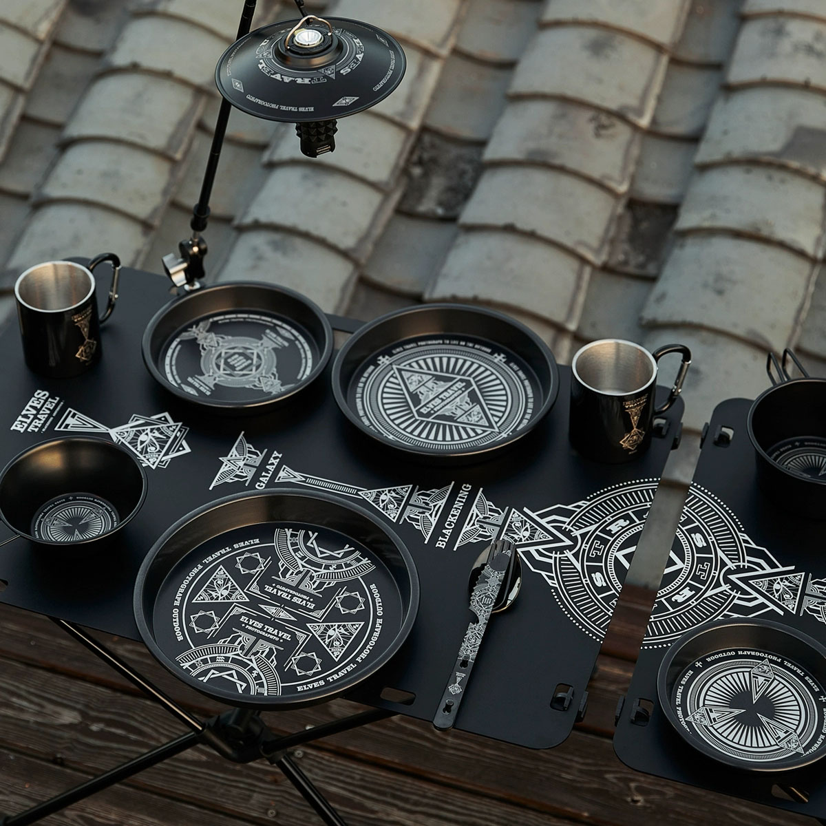 대륙의 테팔 캠핑 식기 토템 디자인 알루미늄 블랙 접시 세트 ETP