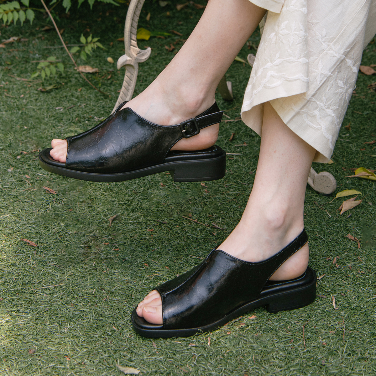 [GISSE 지쎄] 소가죽 여성수제화 시아 토 오픈 통굽샌들 GIS-45251