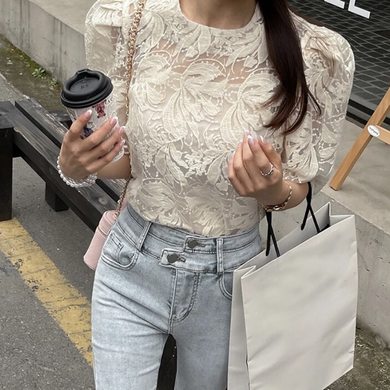 여자여자몰 단정클래식 시스루 반팔블라우스 망사 입체플라워 덩쿨자수 여름레이스블라우스 이미지 8