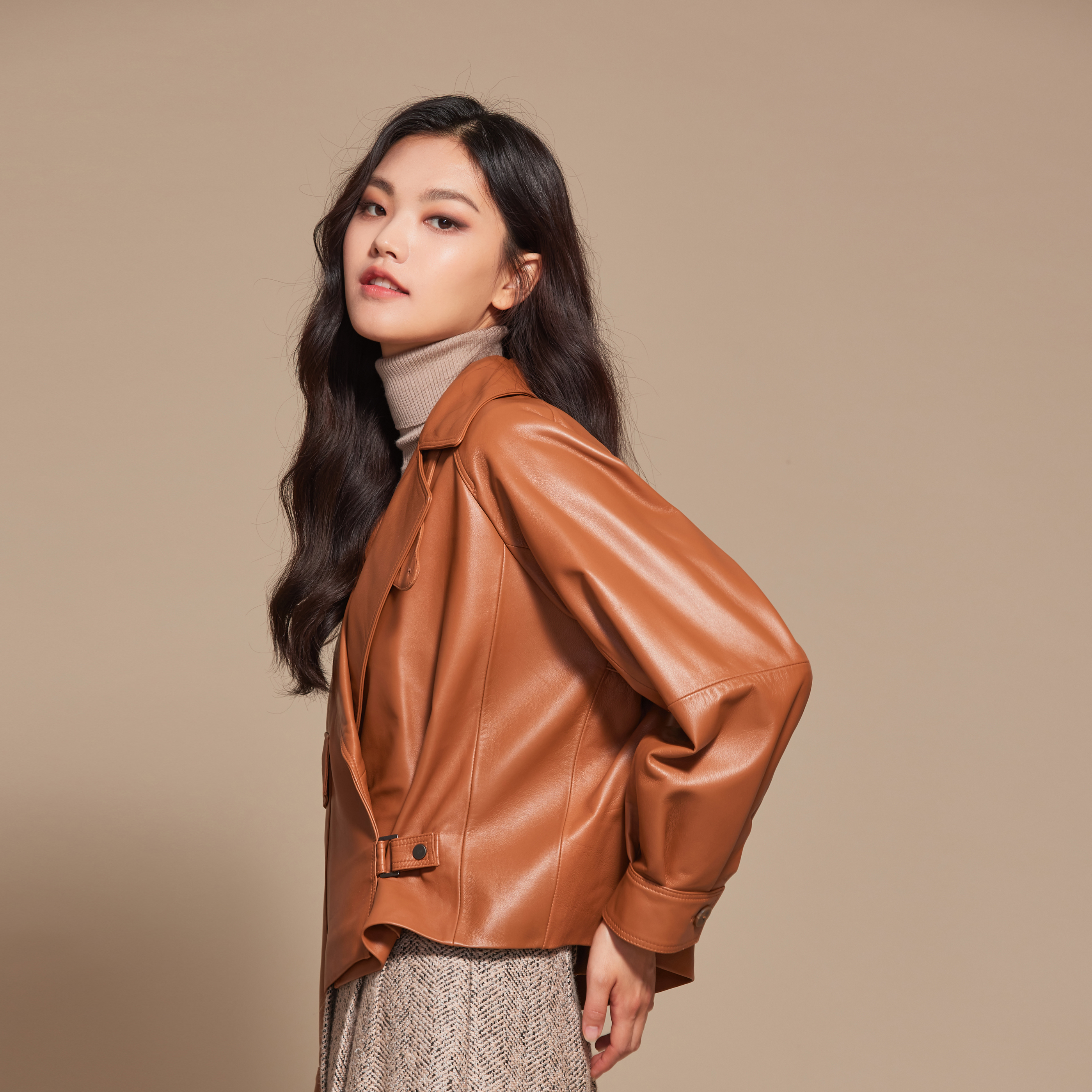 [로보] 이태리 베지터블 크롭 재킷 DJK20C305 - 상세 이미지 4