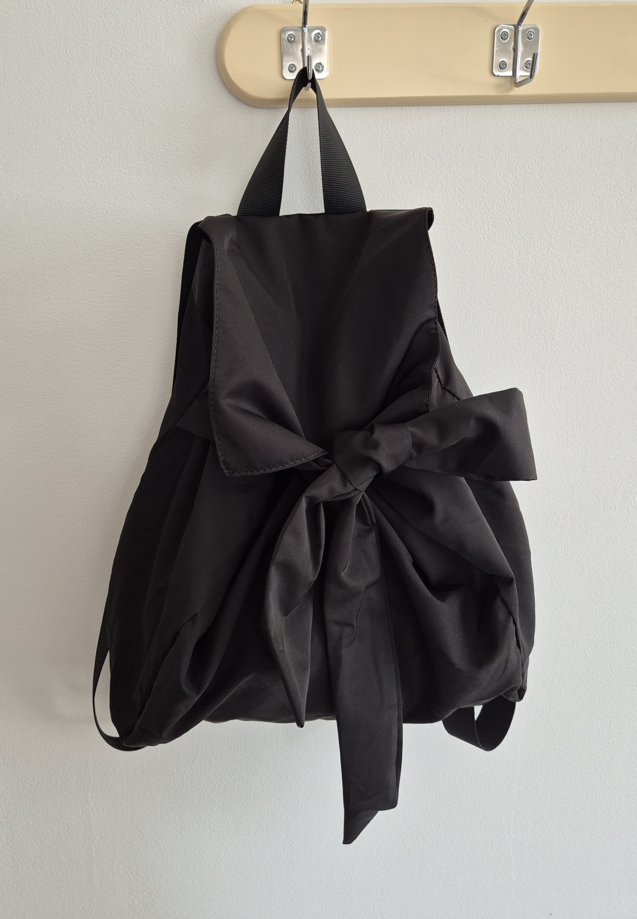 [리햅] 디엘리 빅리본 캐주얼 무광 나일론 가벼운 백팩