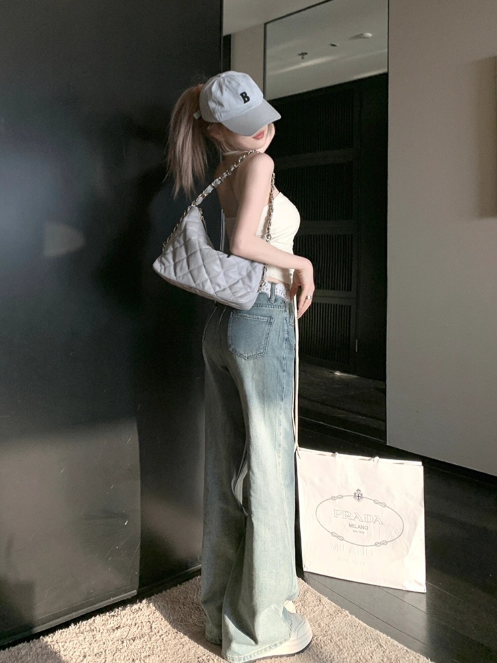 푹쉬면 다행이야 츠키 홀터넥 티셔츠 섹시한 민소매 의상 옷 패션 - 상세 이미지 3
