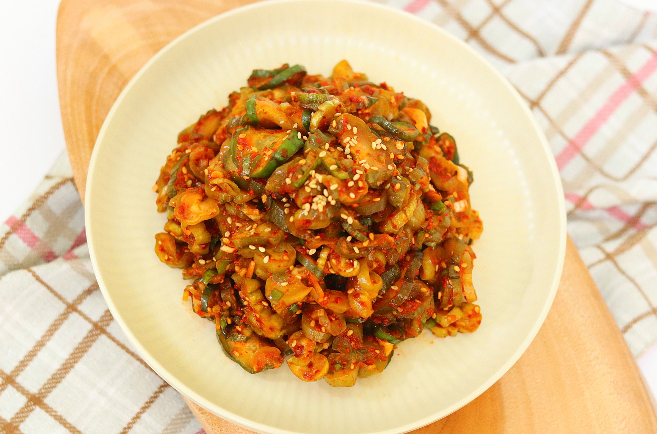 양념오이지무침 통오이지 오이절임 짠지 장아찌 400g - 메인 이미지