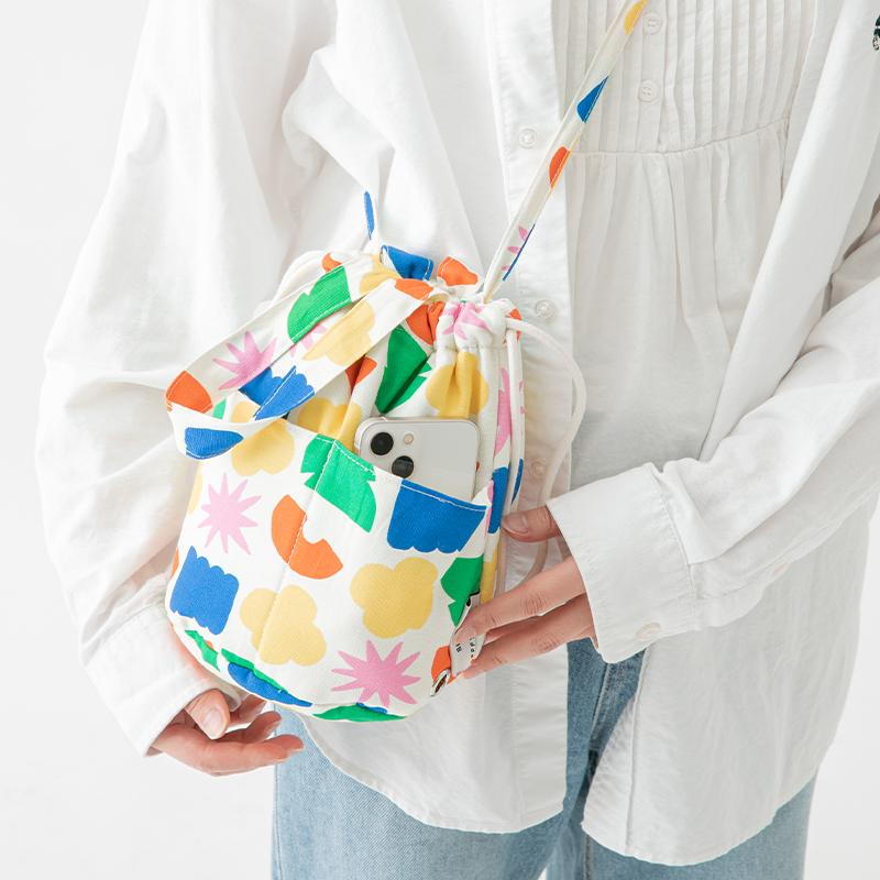 바잇미 X 피피피스튜디오 크로스 토트백 강아지 산책 가방 (2 colors)