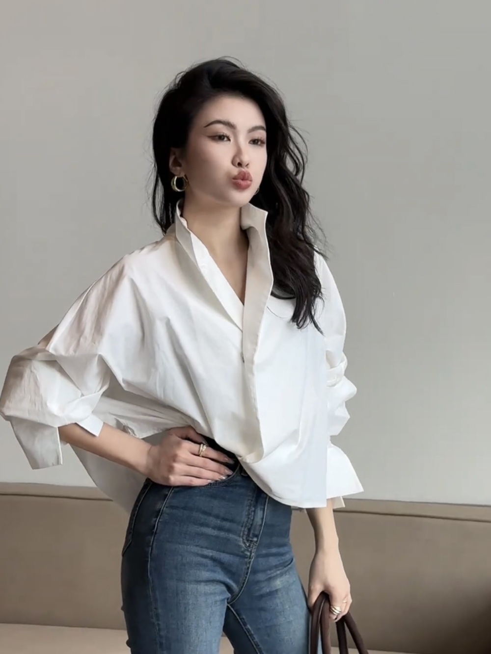 미녀와 순정남 24회 공마리 한수아 블라우스 슬림 브이넥 의상 옷 패션 - 상세 이미지 5