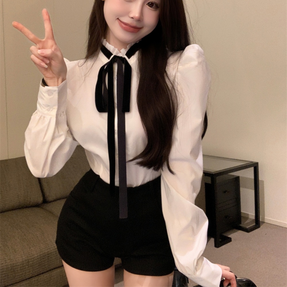 함부로 대해줘 10화 이유영 타이 블라우스 소개팅 럭셔리 의상 옷 패션 - 메인 이미지
