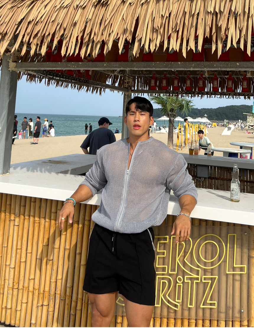 F6366CA7-9AD3-4642-94DE-02EE113C3C34