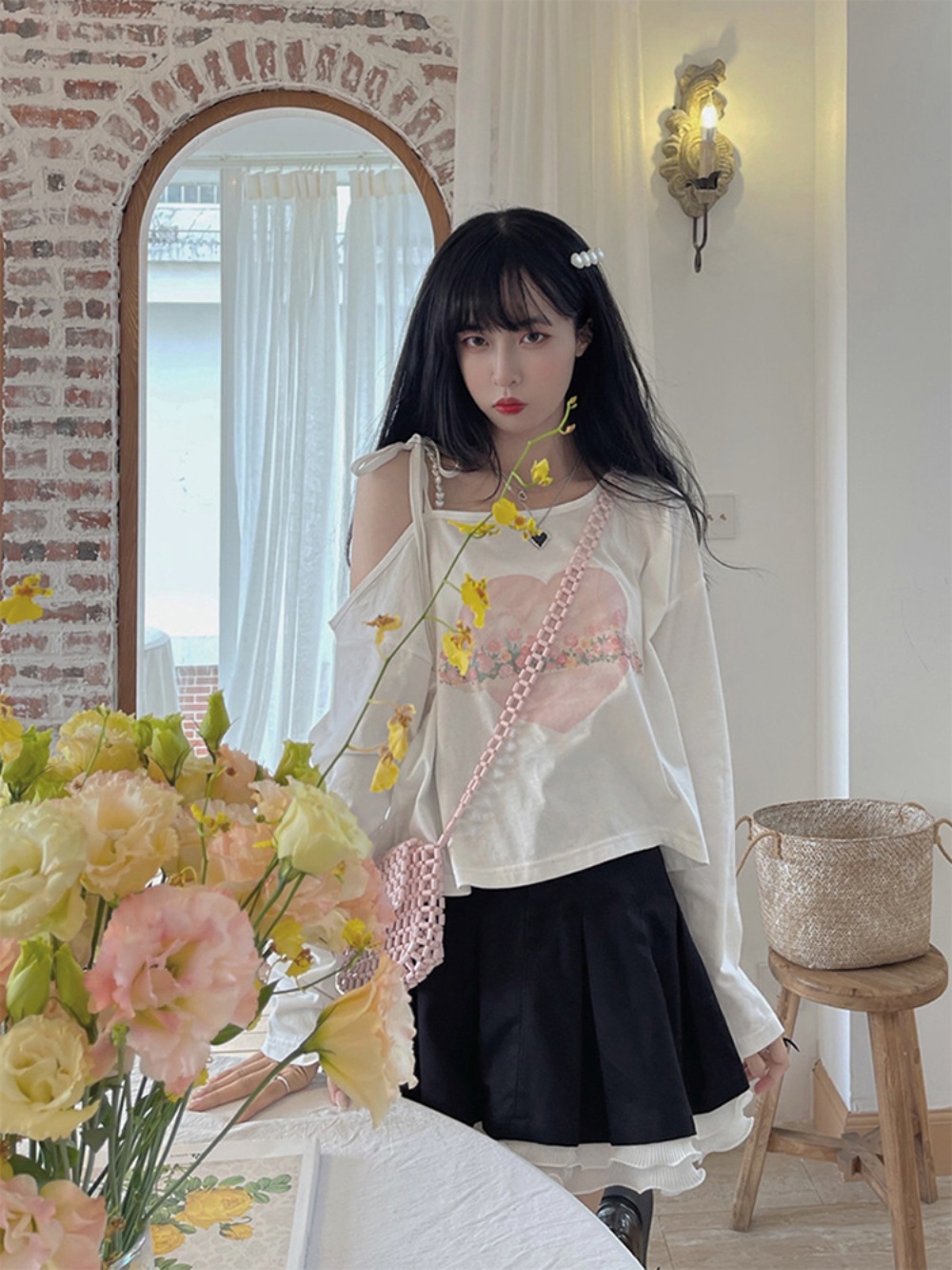 지락이의 뛰뛰빵빵 3화 안유진 티셔츠 루즈한 y2k 의상 옷 패션 - 상세 이미지 2