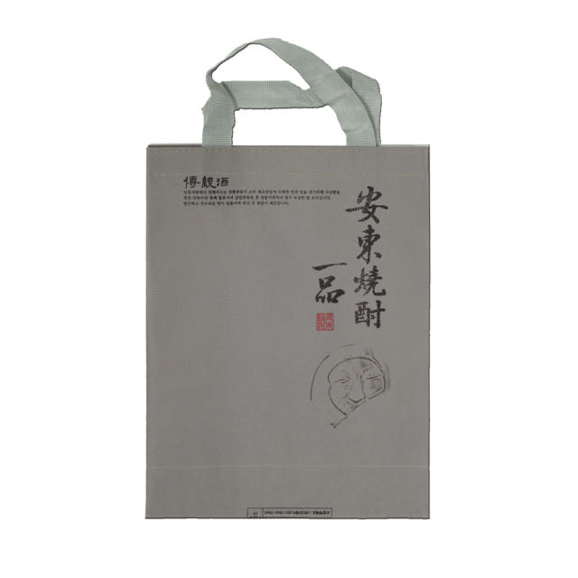 안동소주일품 기와800 술 명절 선물세트 40도 800ml 잔 2개 포함