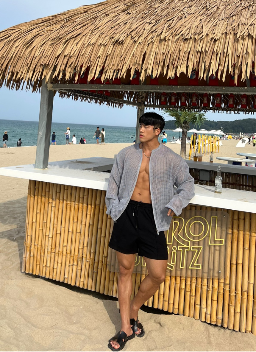 7DA942A1-A00A-4F5B-BAF3-83FEC2D5F5A4