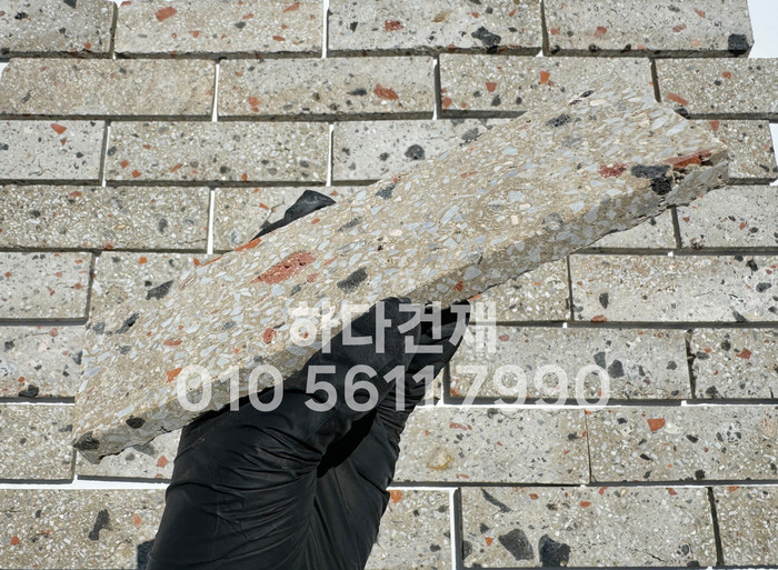 테라조 모노타일 아리 190x55x12T 베이지 / 하다건재