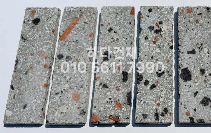 테라조 모노타일 아리 190x55x12T 그레이 / 하다건재