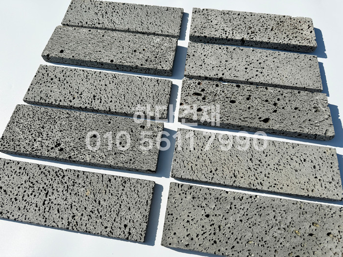 현무암타일 300x100x12T, 300x100x20T 혼합시공시 입체감 표현가능합니다. / 하다건재