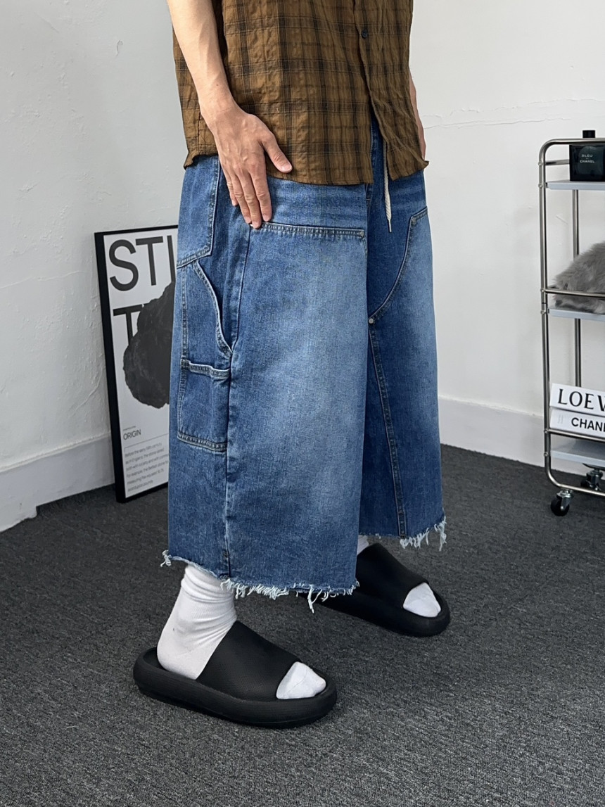 93729511-0058-4FA8-A922-1EF87D63D3DB