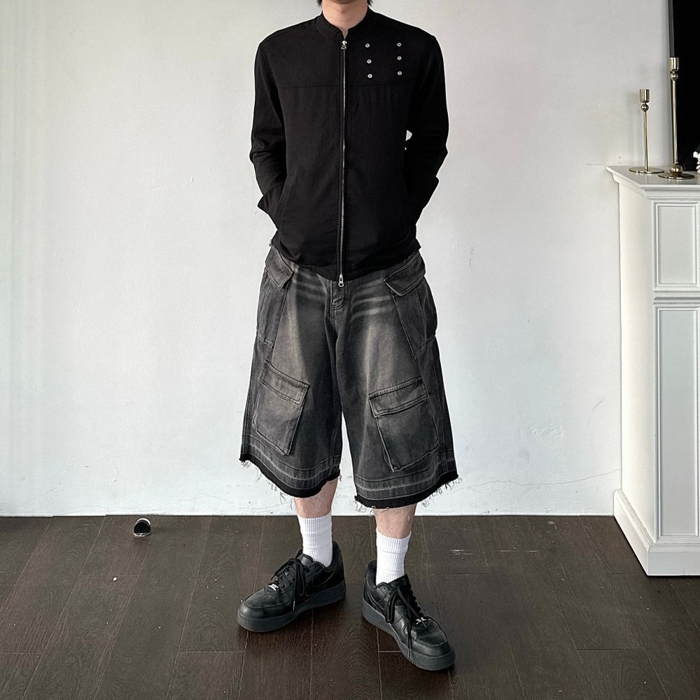 44101000935619363_405026881