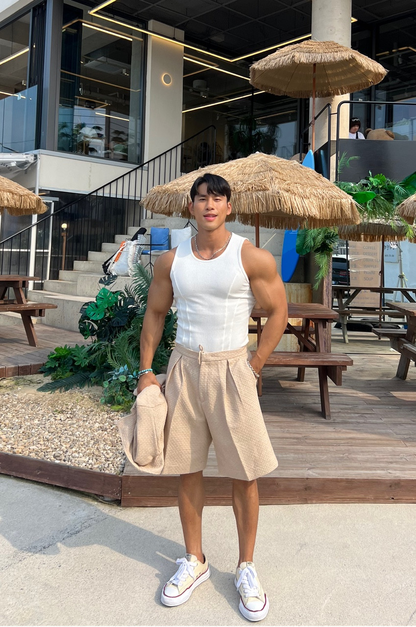 751604E6-C24D-447A-9443-BD5A7DE7BD4E