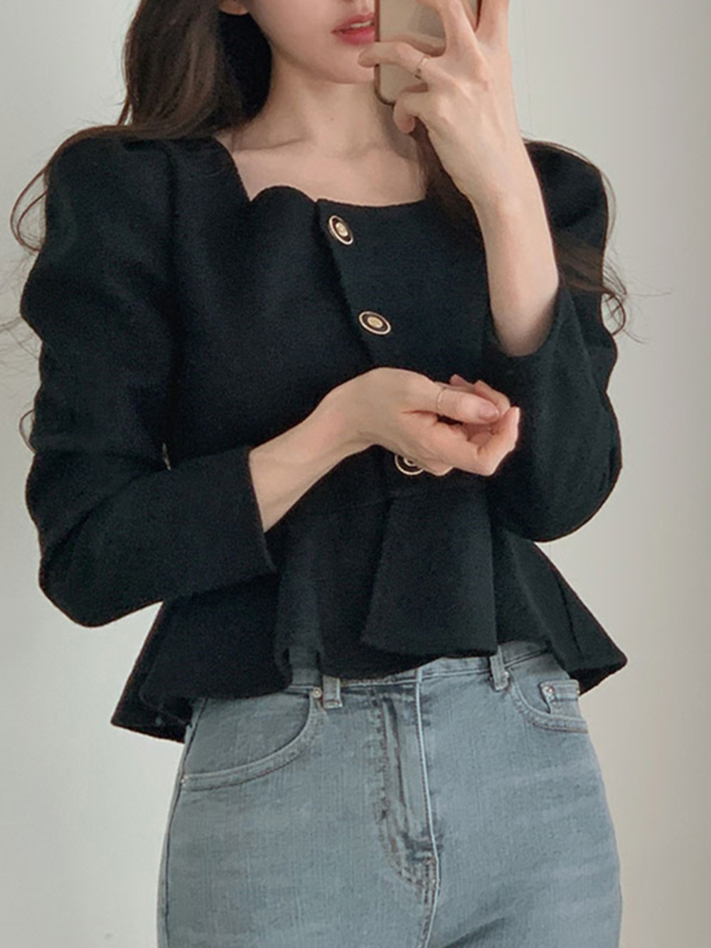 스퀘어넥 러플 블라우스 크롭 자켓 금장단추 하객룩 청순 블랙 화이트 - 상세 이미지 2