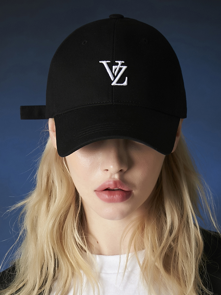 3D 모노그램 로고 오버핏 볼캡 (4 color)