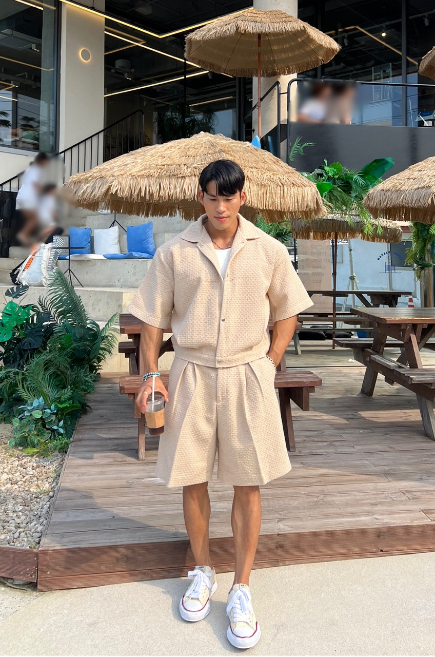 76EB8553-4163-4859-B864-BE4EFECEE181