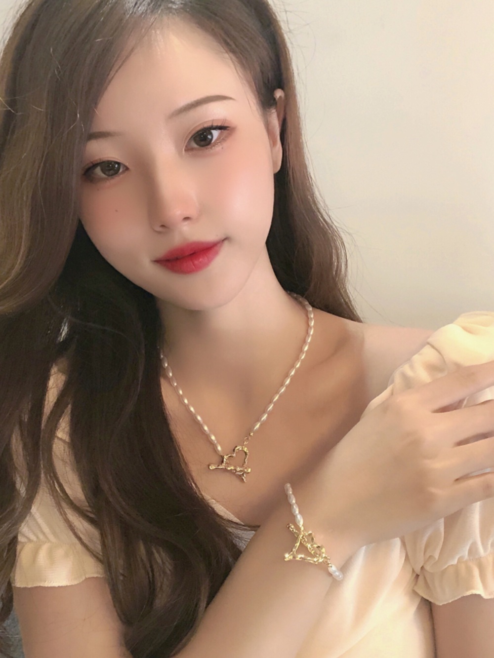 나혼자산다 550회 박나래 진주 목걸이 럭셔리 파티룩 의상 옷 패션 - 상세 이미지 2