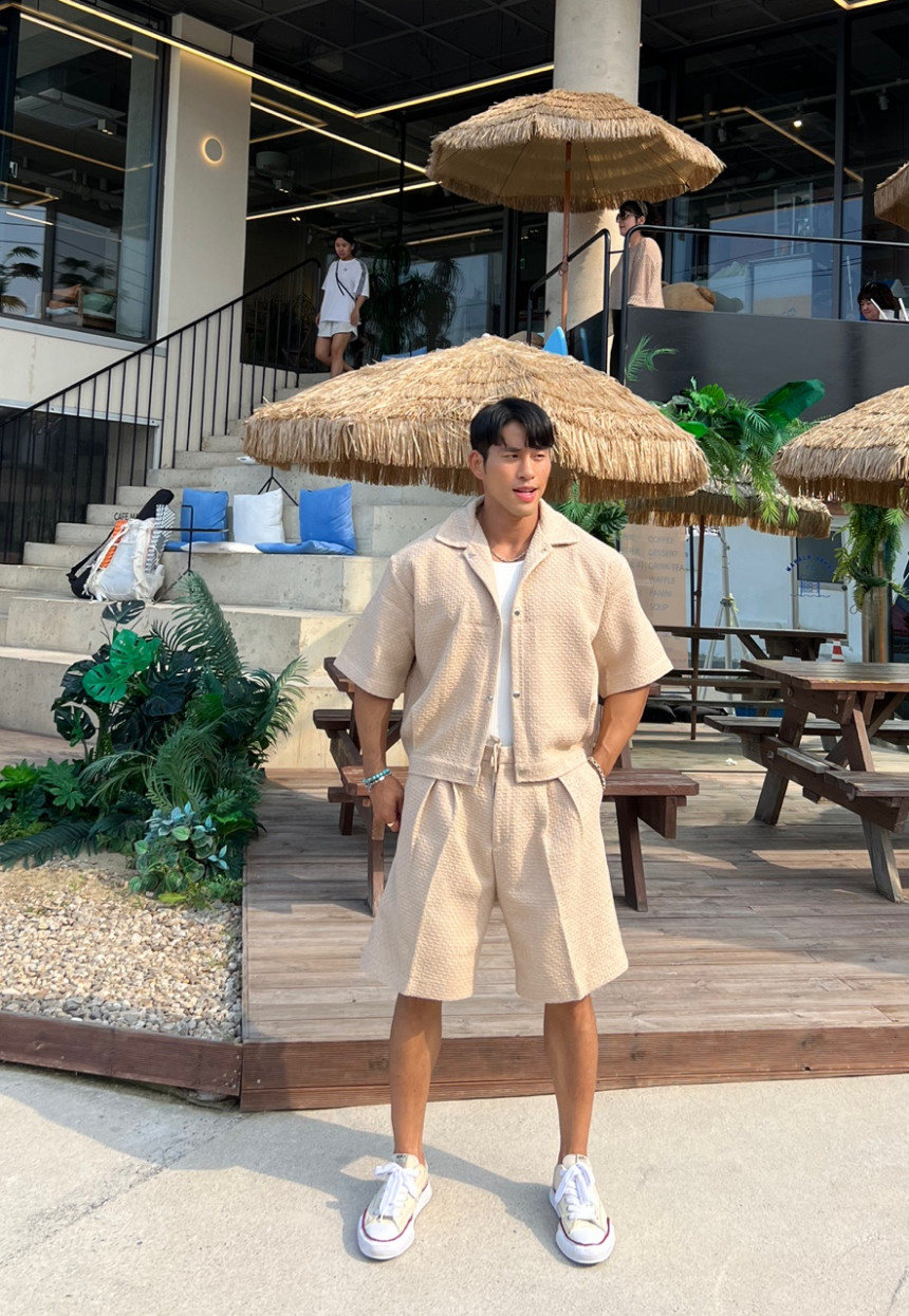 B55B2B61-2590-4D0A-ADE7-C142CA787AFE