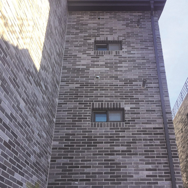 인도네시아 현무암타일 300x70x12T / 하다건재