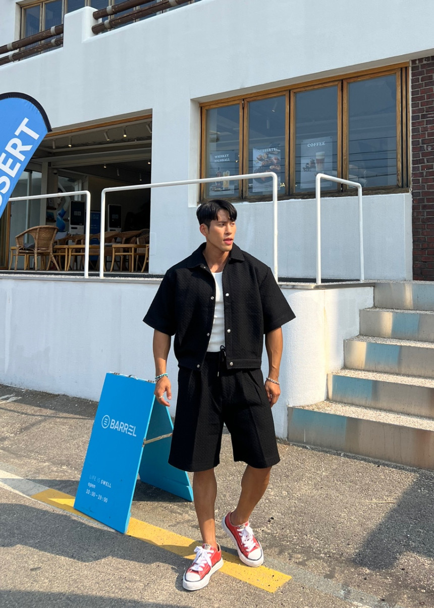 CCE30F4C-8233-40DE-ADEC-ADB1D6BFC302