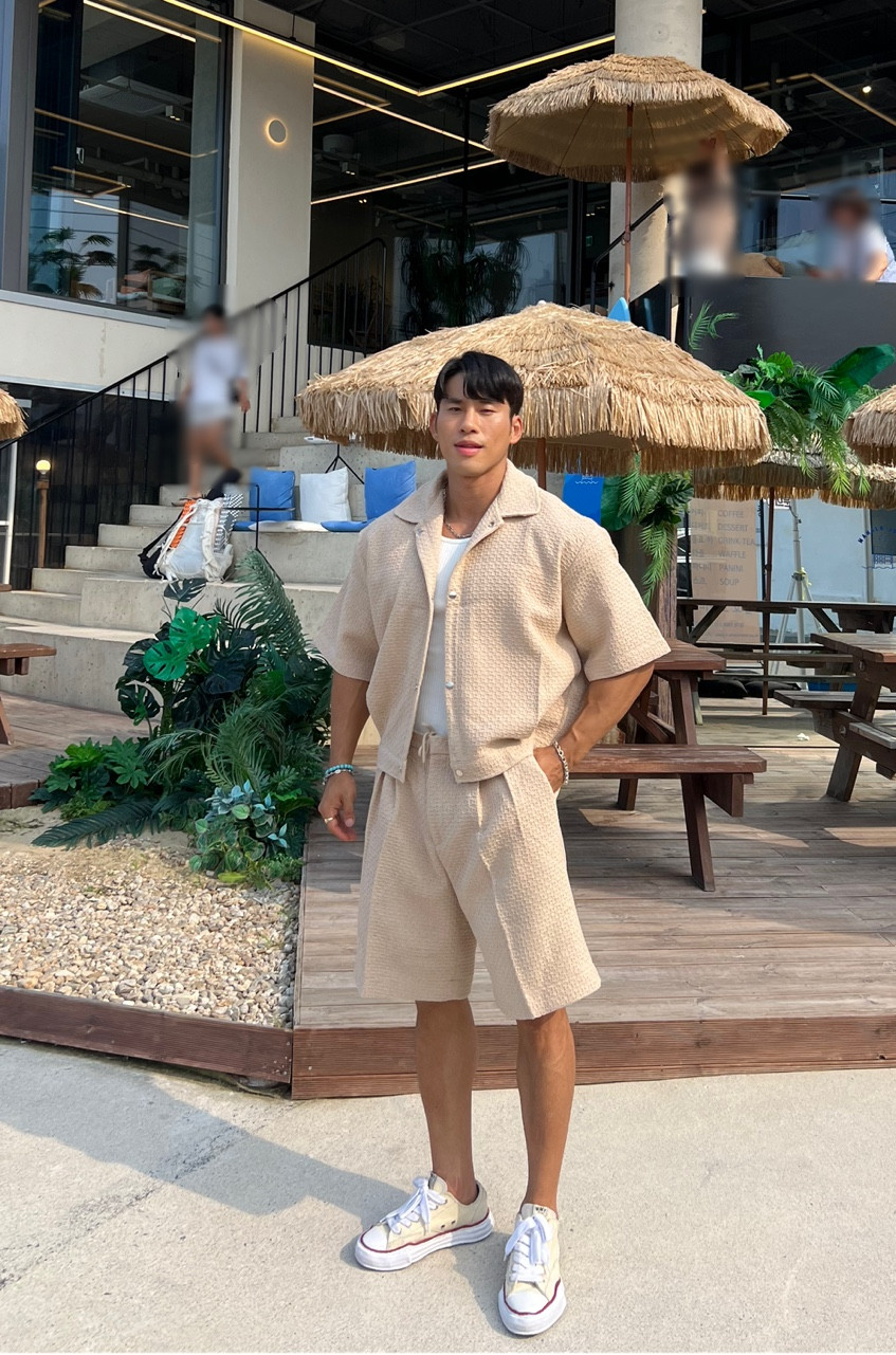 79217487-C456-4C19-97D5-77D2799FCF79