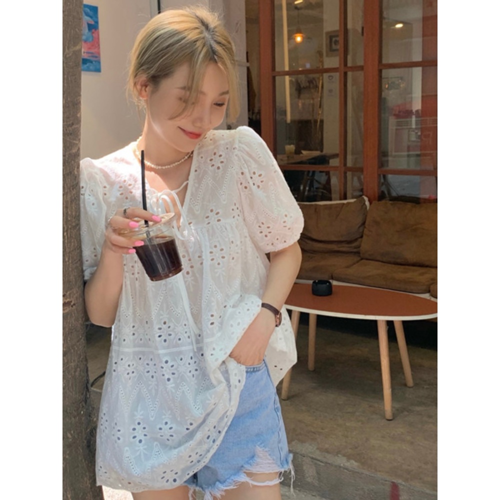 펀칭 브이넥 블라우스 반팔퍼프 리본타이 레이스 여름 원피스 프렌치 감성 화이트 - 상세 이미지 2