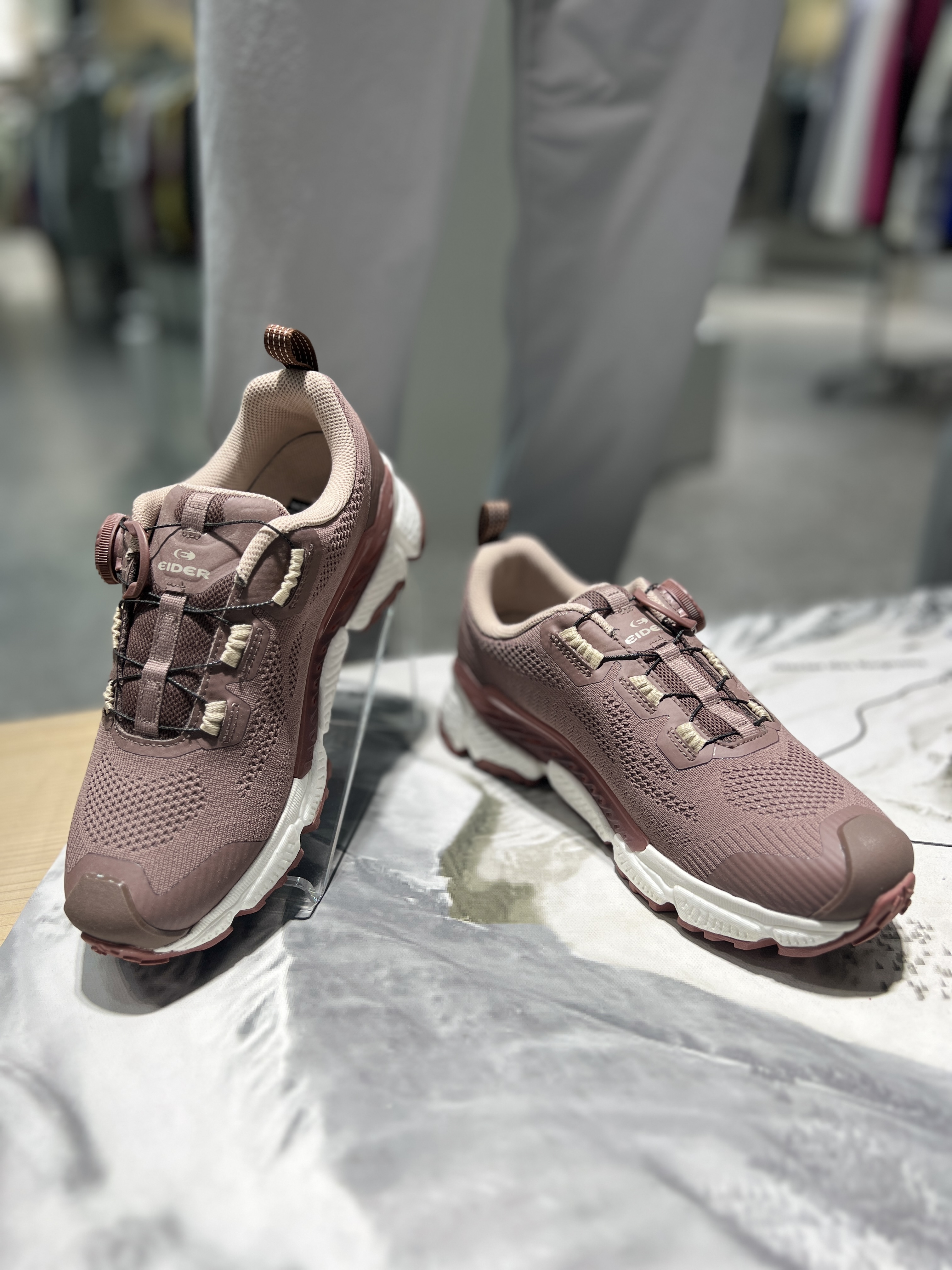 아이더 남여공용 방수등산화 워킹화 트레킹화 하이킹화 퀀텀 인피니티 - 상품 이미지