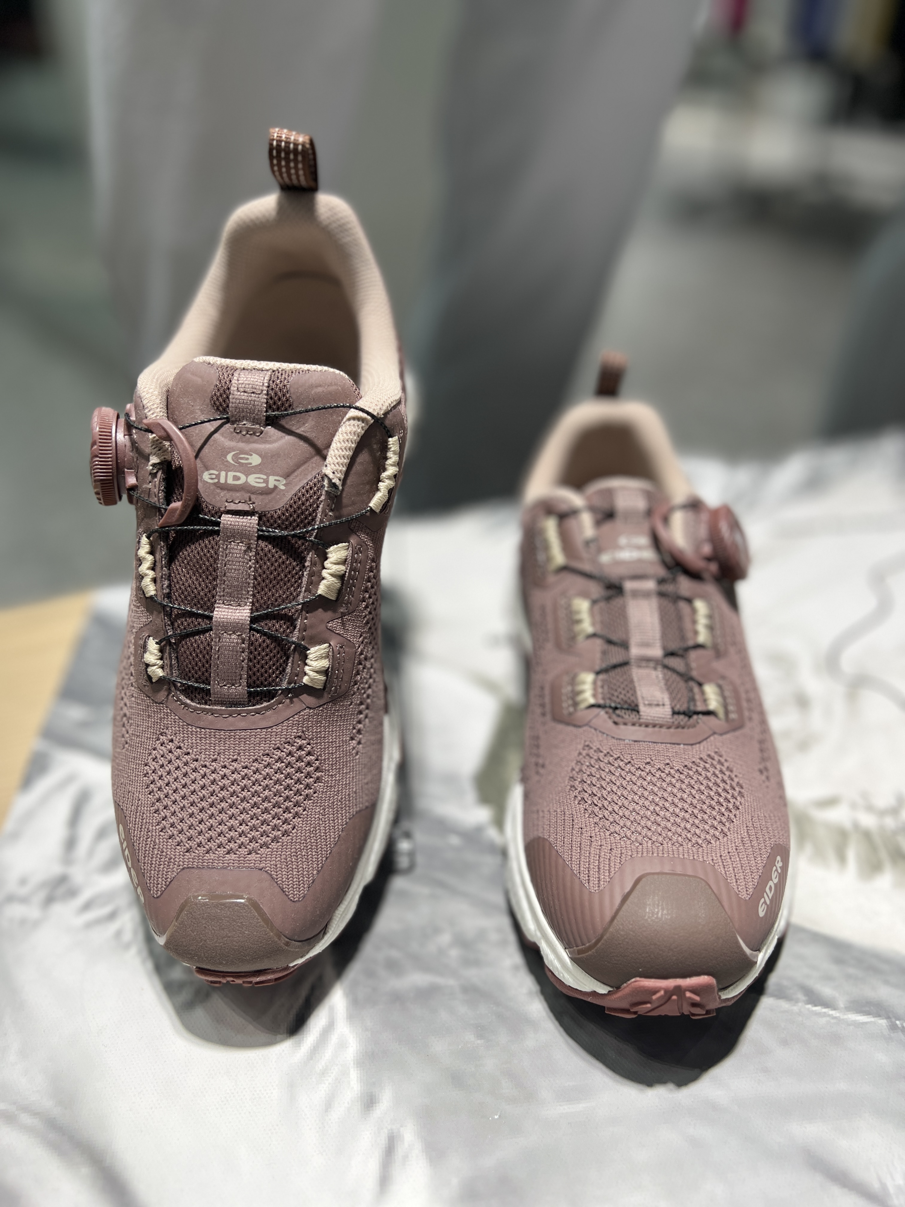 아이더 남여공용 방수등산화 워킹화 트레킹화 하이킹화 퀀텀 인피니티 - 상세 이미지 2