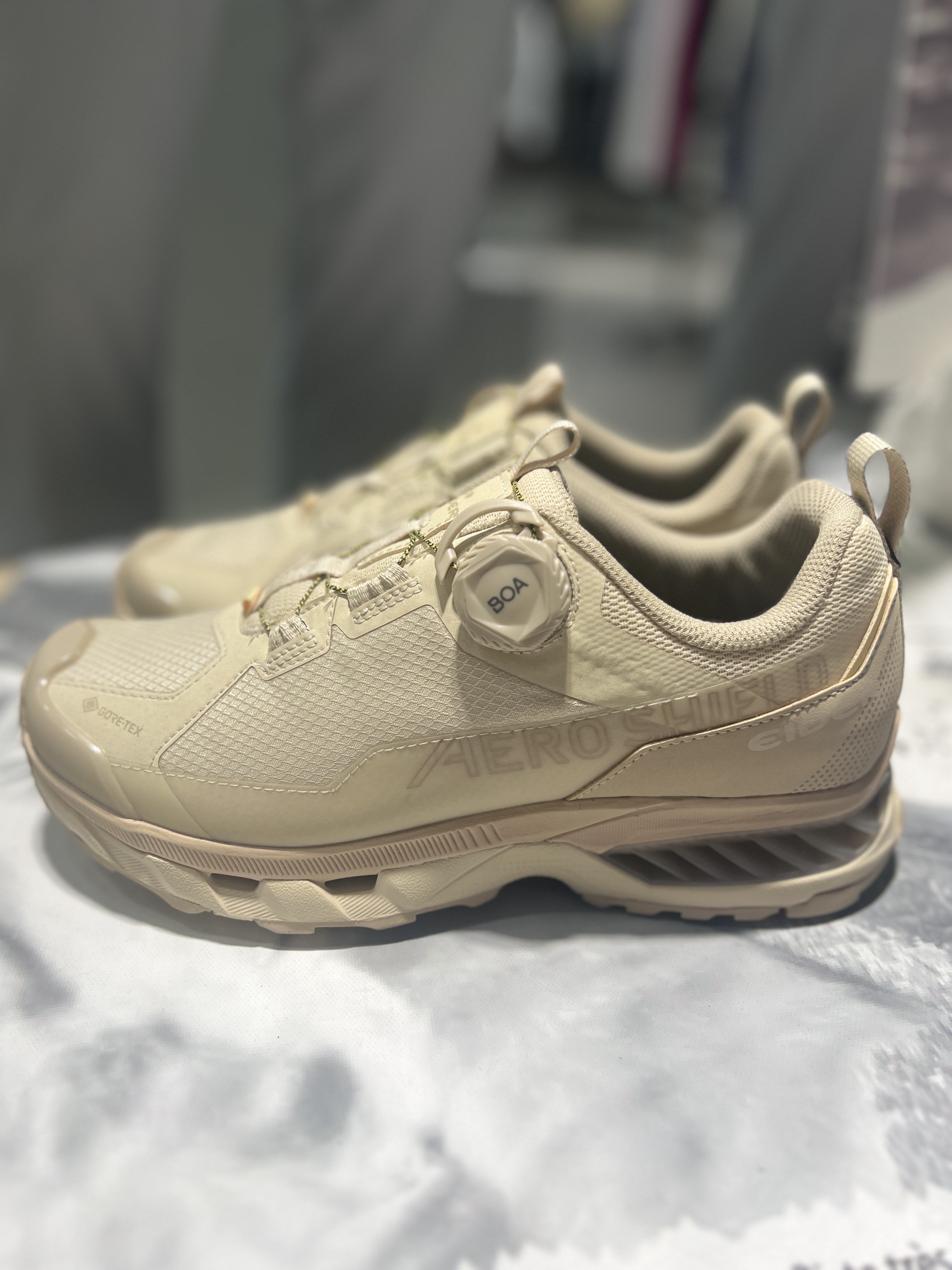 아이더 고어텍스 등산화 트레킹화 퀀텀 에어로쉴드 23G20 - 상세 이미지 4