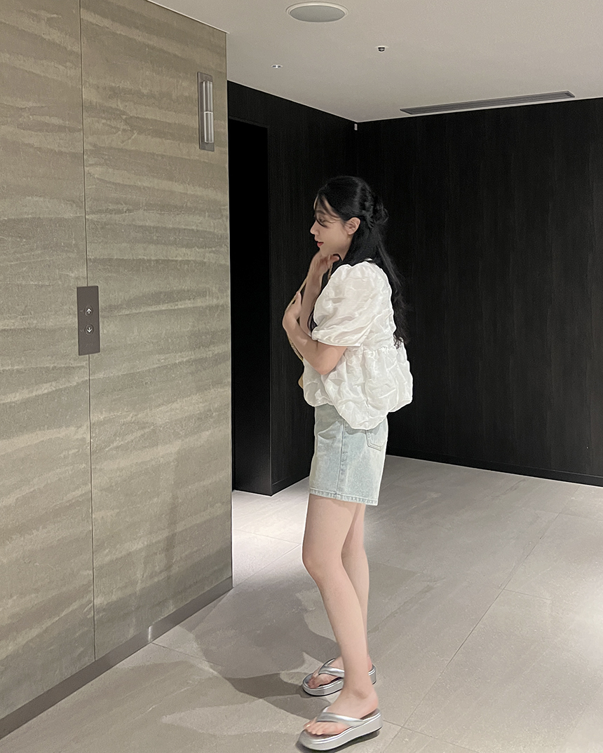 구름 퍼프소매 반팔블라우스 3color 상세 이미지 41