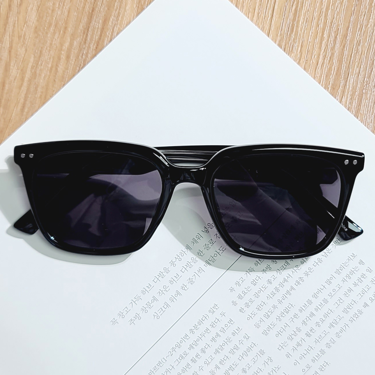 가벼운 빅사이즈 사각 뿔테 자외선차단 데일리 틴트렌즈 선글라스 커플