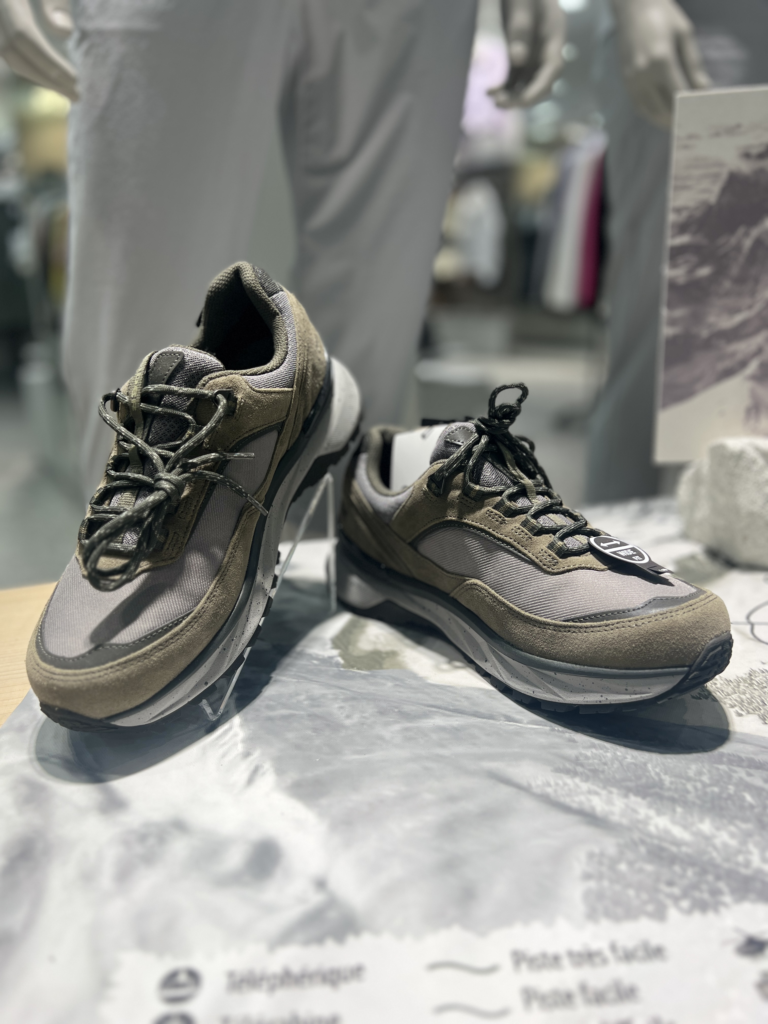 아이더 고어텍스 방수 등산화 트레킹화 베른 와이드 WF23G09 MF23G08 - 상품 이미지