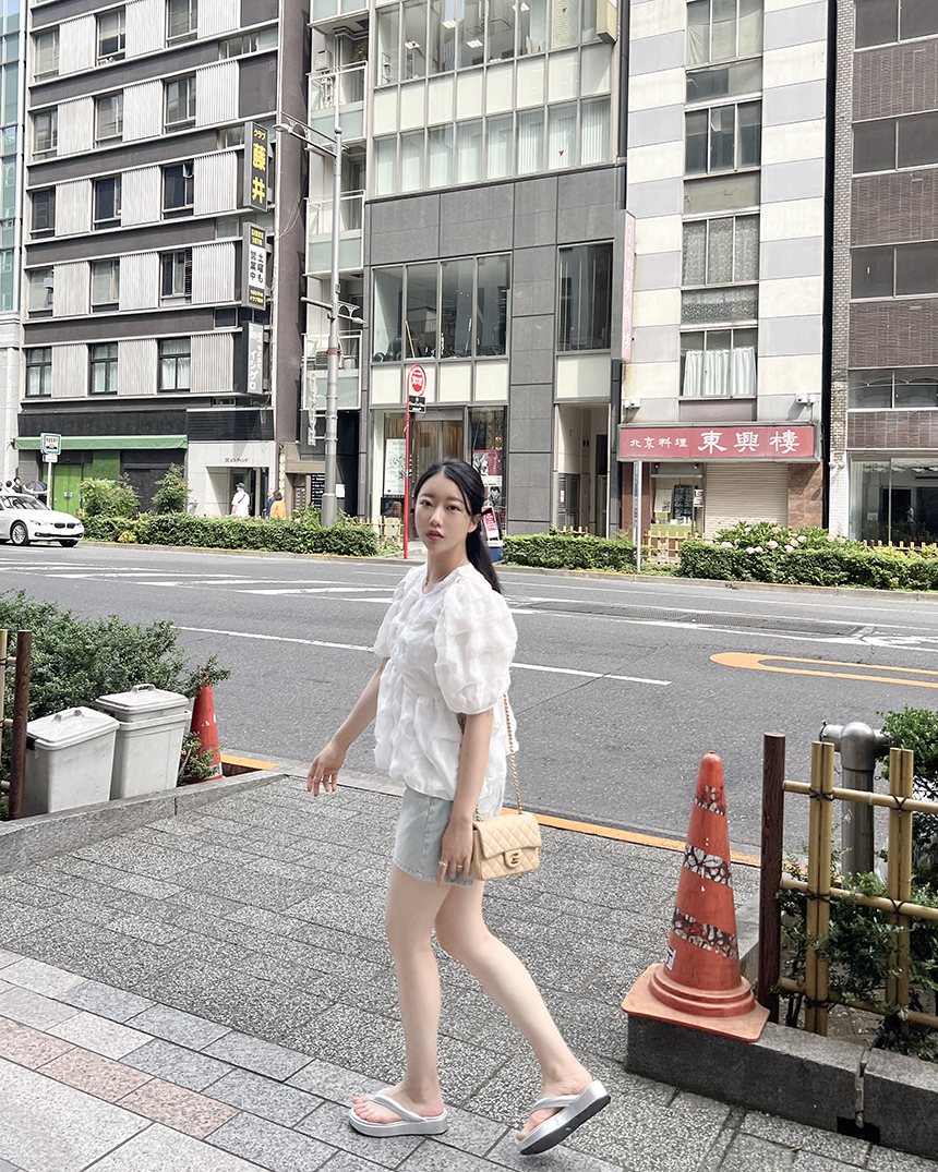 구름 퍼프소매 반팔블라우스 3color 상세 이미지 19
