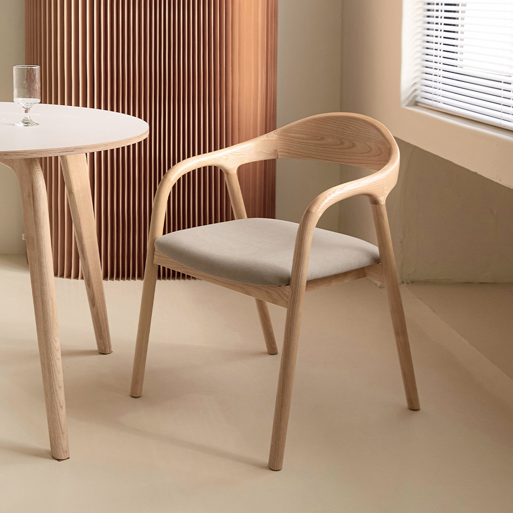 우드띠어리 나무의자 식탁 원목 의자 다이닝 월넛 아르띠 체어