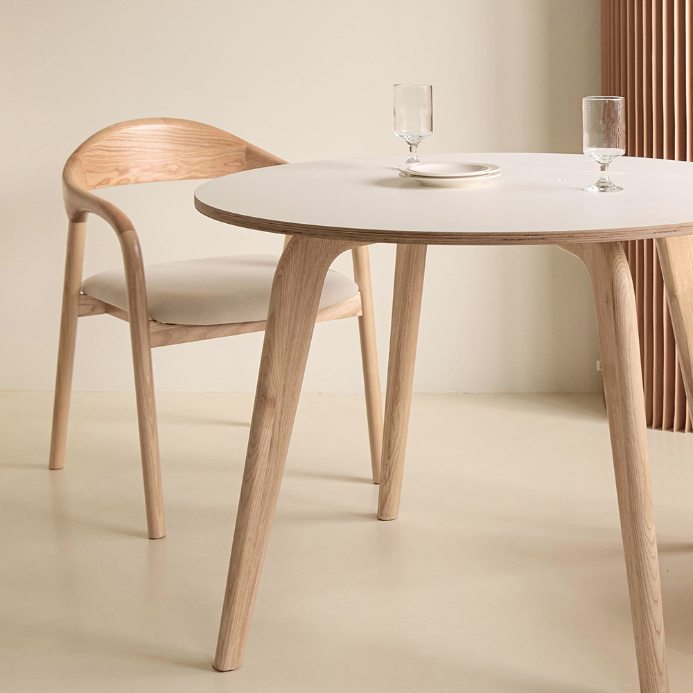 우드띠어리 나무의자 식탁 원목 의자 다이닝 월넛 아르띠 체어