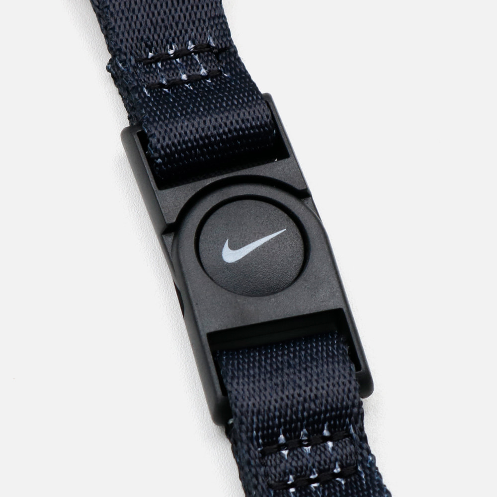 나이키 프리미엄 랜야드 프린티드 목걸이줄 FD7408-702