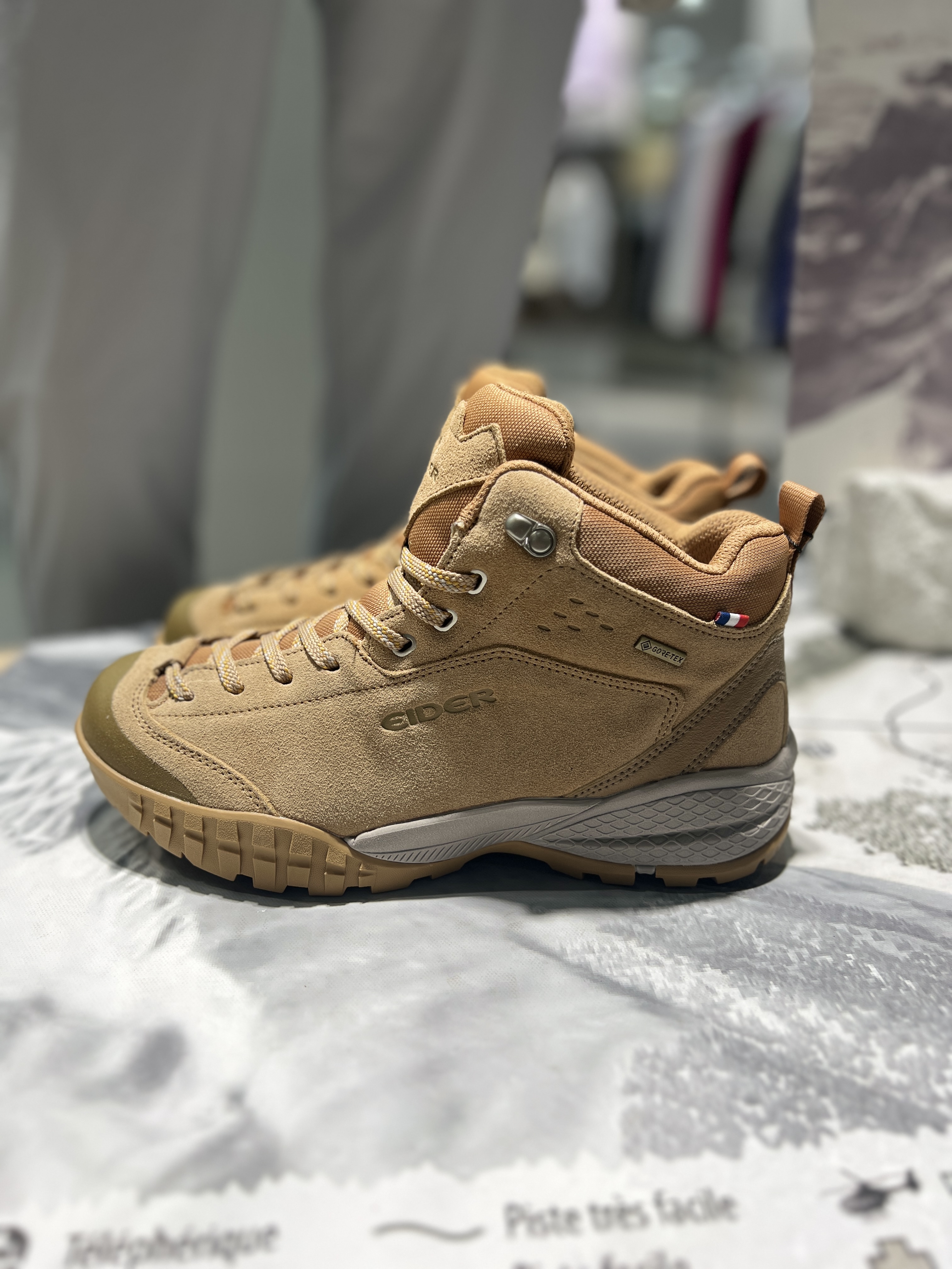 아이더 고어텍스 중등산화 트레킹화 피어스 MID UF23G52 - 상세 이미지 3