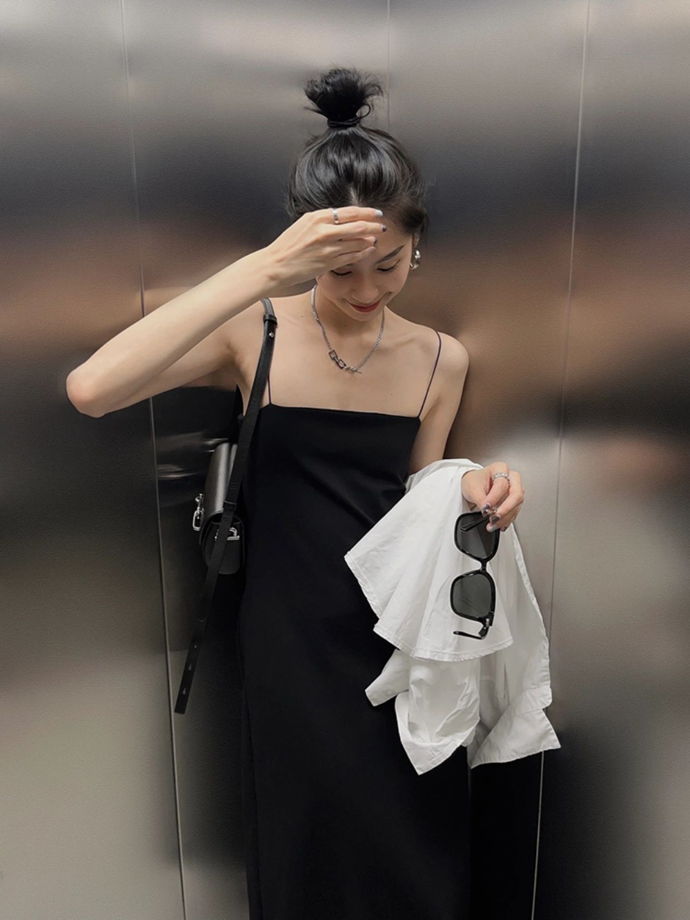 지락이의 뛰뛰빵빵 미미 김미현 원피스 셔츠 슬림핏 심플한 의상 옷 패션 - 상세 이미지 3