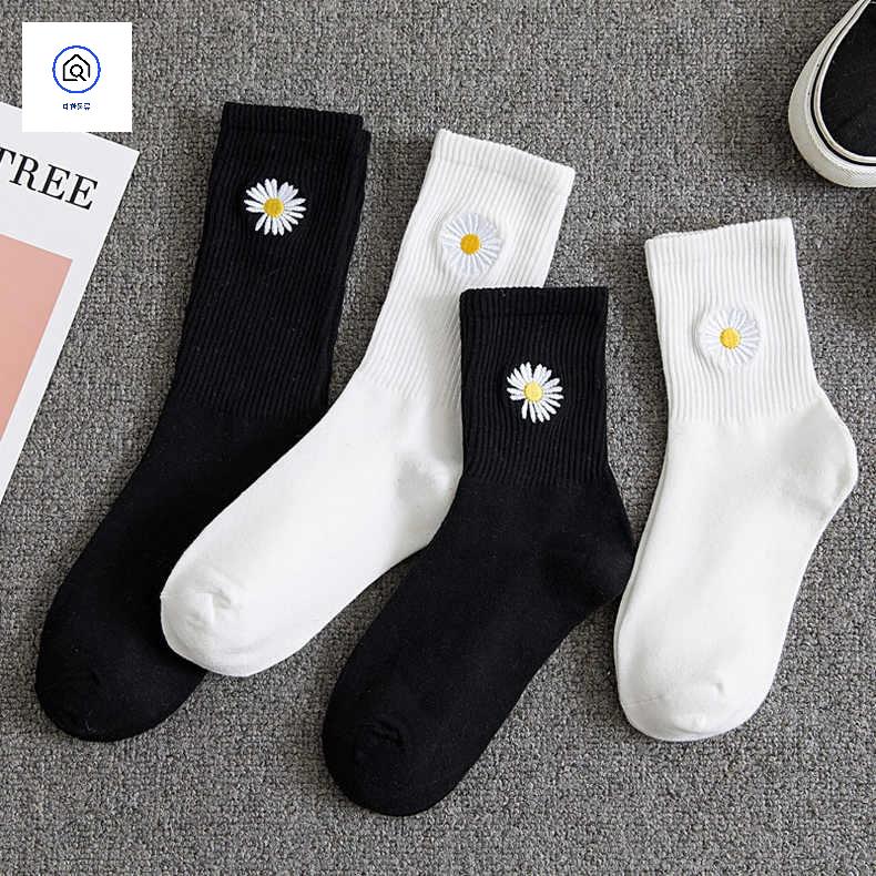 양말 패션스타킹 블랙화이트 롱양말 데이지 - 상품 이미지