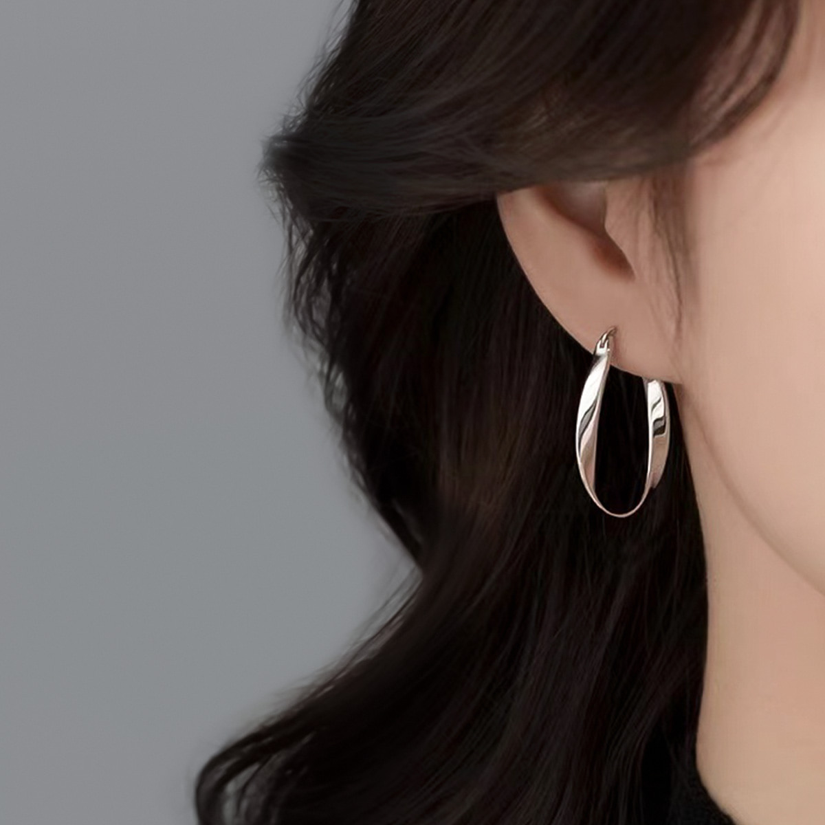 웨이브 라인 볼드 데일리 심플 포인트 여성 원터치링 귀걸이 [실버] N549 - 상품 이미지