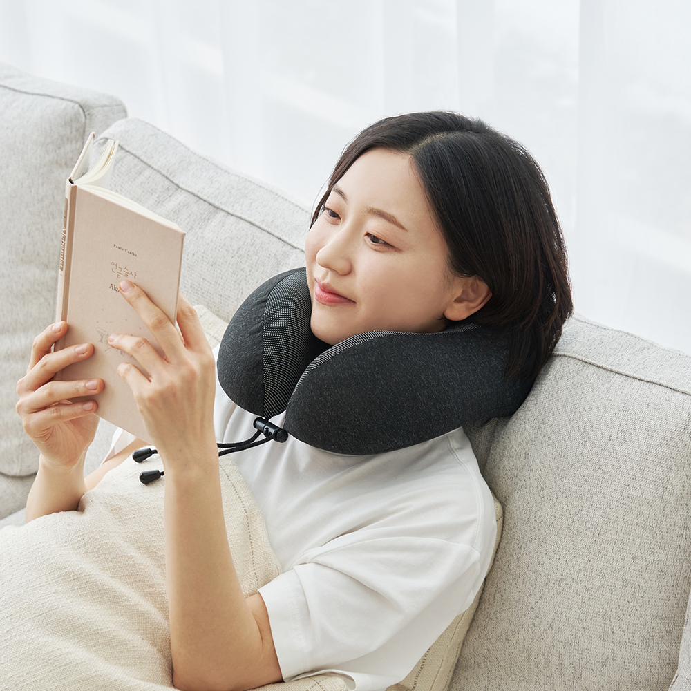 크리스탈클라우드 여행용 메모리폼 목베개 + 수면안대 + 귀마개 + 파우치 세트 - 상세 이미지 4