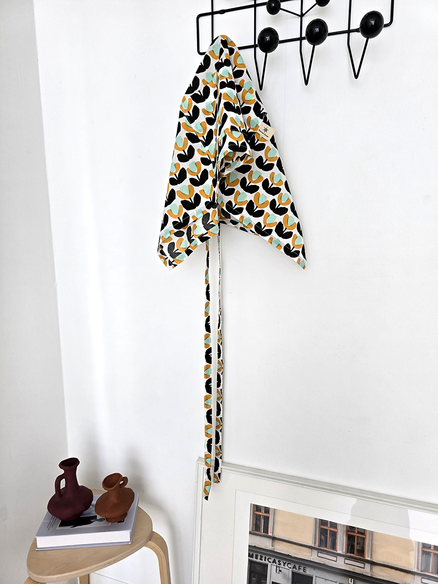 블랑쉬 라도노추추 블랙 튤립 에이프런 허리 앞치마 (자체제작)