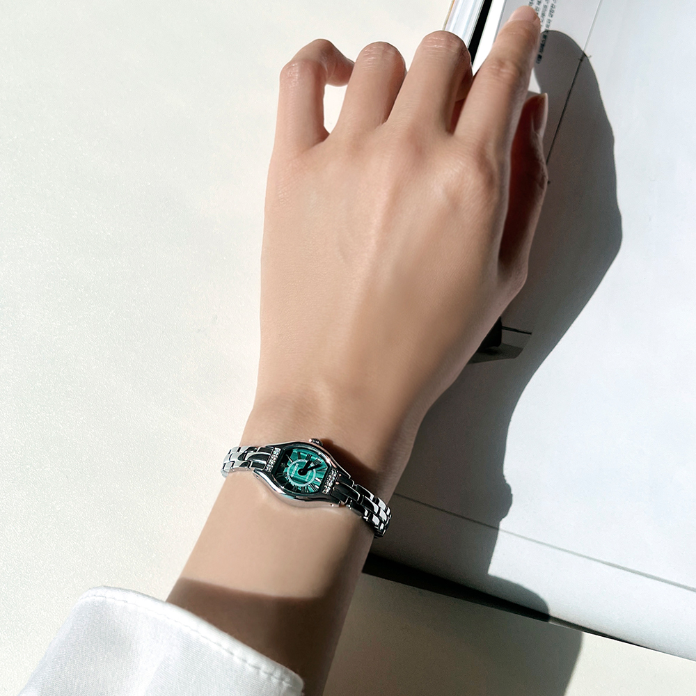 가이거시계 여성 메탈 큐빅 다이아 얇은 시계 팔찌 자개