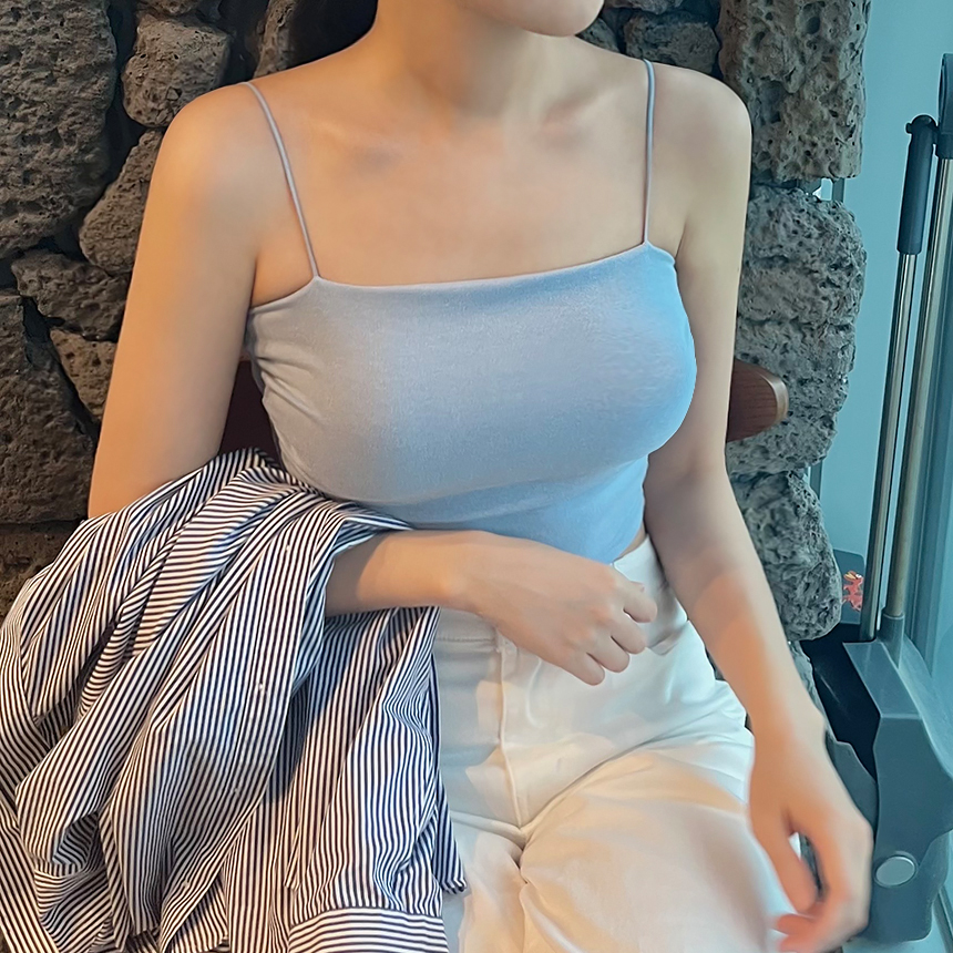 셔링 크롭 캡내장나시 브라나시 스퀘어넥 끈 레이어드 이너 나시 흠뻑쇼 워터밤 소라 화이트 - 상품 이미지