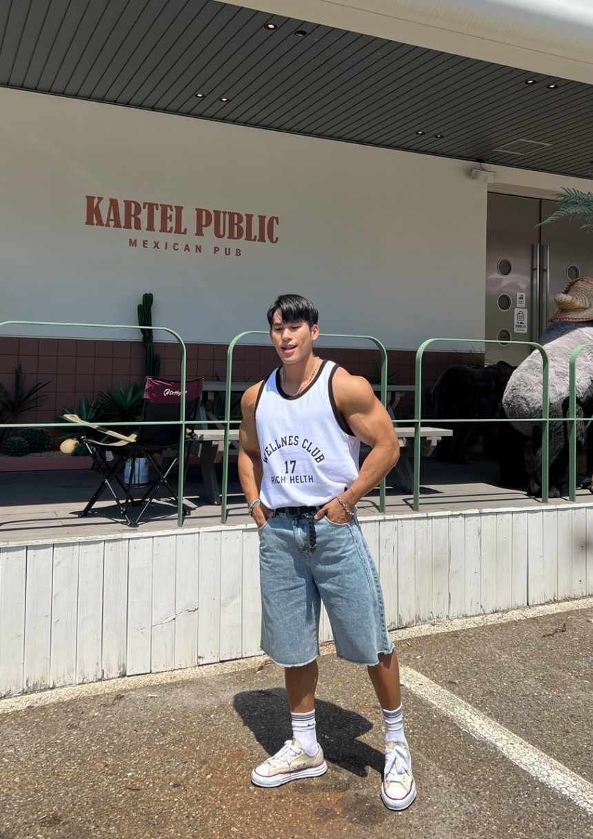 36F48A8B-D0DF-4E3E-95DE-F54ECF043B4B