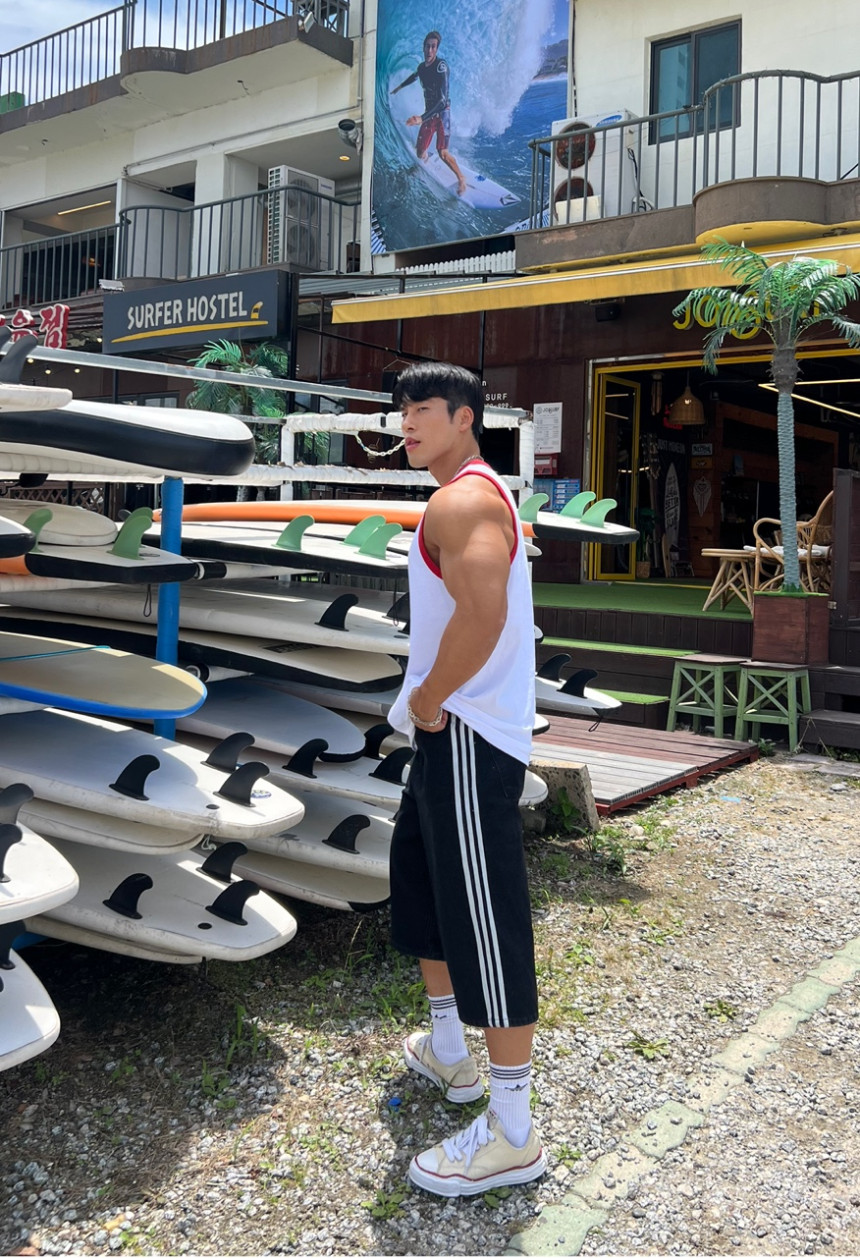 3BD6C18A-1333-4B3B-B676-F021C2B6F091