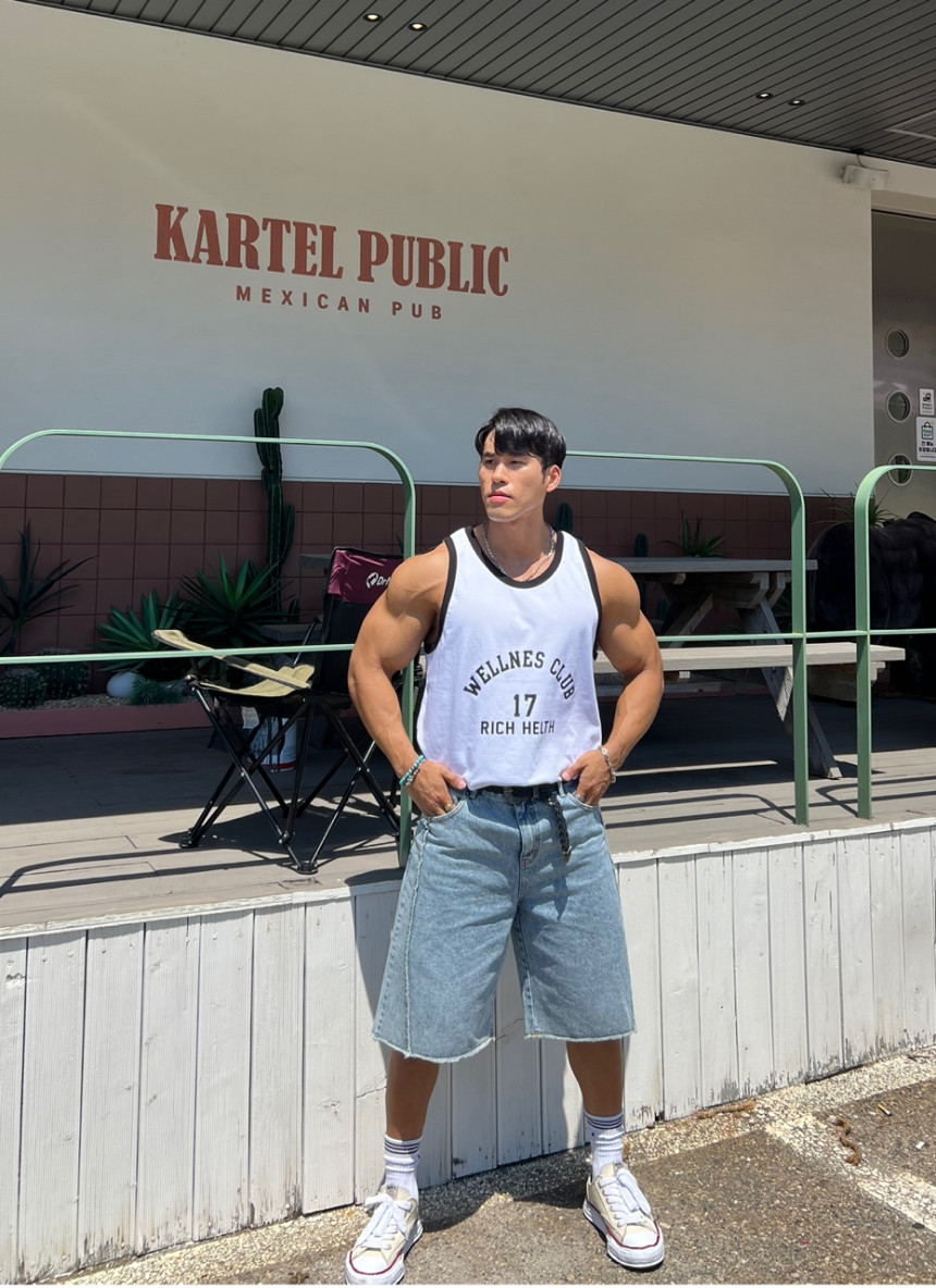 CD4B4AE0-2AA0-412D-BCAC-143D42F6D55F